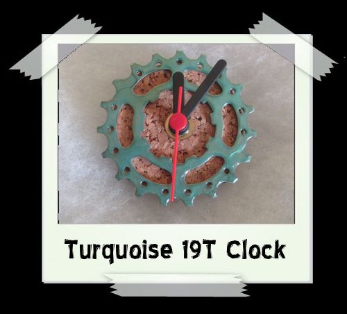 Turquoise 19T Clock