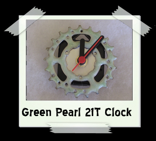 Green Pearl 21T Clock