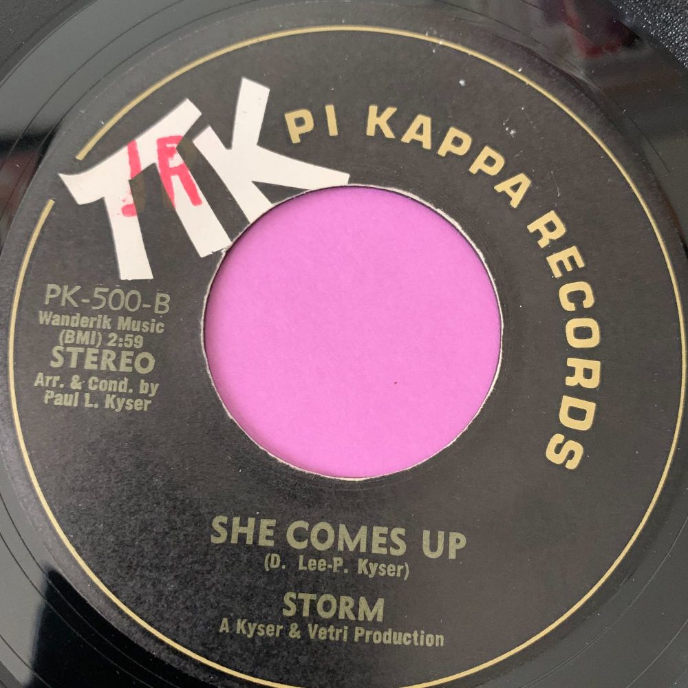 Storm-She comes up-Tik E