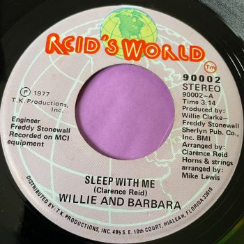 Willie and Barbara Sleep with me-Reid's world E+