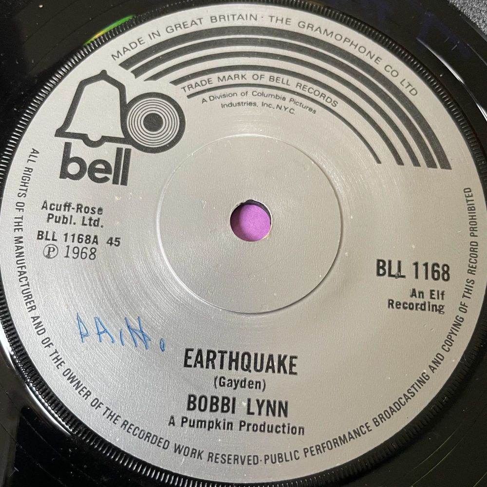 Bobbi Lynn-Earthquake-UK Bell wol E+