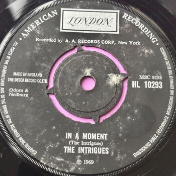 Intrigues-In a moment-UK London E+