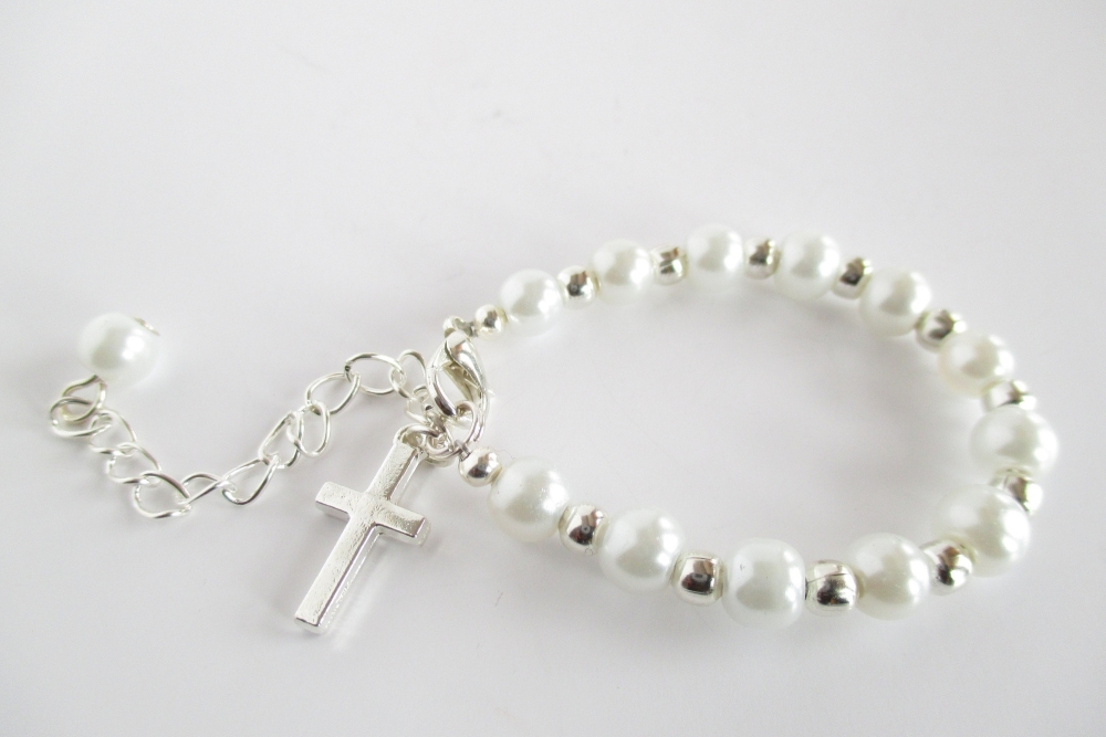 Amazon.com: Cross Bracelet For Girls Ages 8 12 Bangle Bracelets I'M A Child  Of God Baby Christening Bracelet: Clothing, Shoes & Jewelry