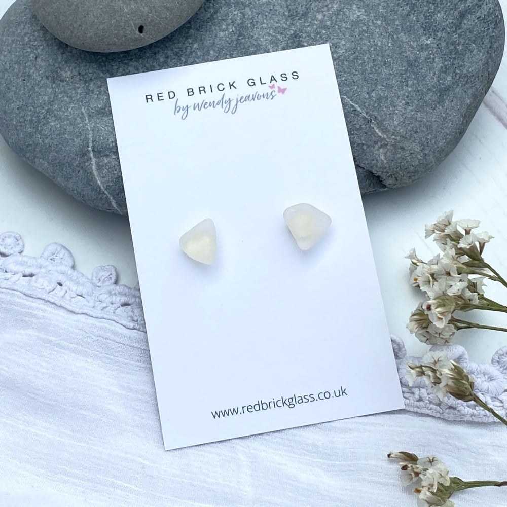 Sea glass stud earrings - off white