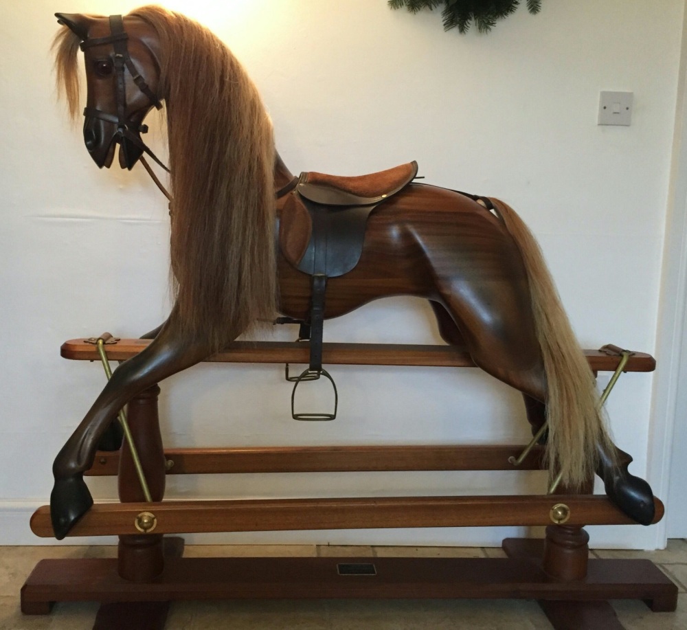 HORSECRAFT Mahogany with Oak Stand by Geoff Martin X-Large 53in