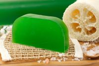 THYME AND MINT SOLID SHAMPOO