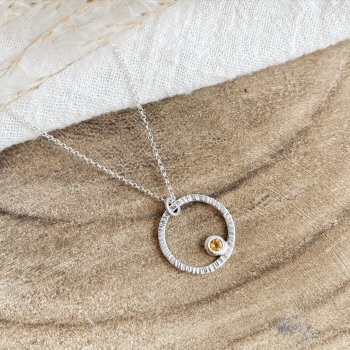 Citrine textured circle necklace