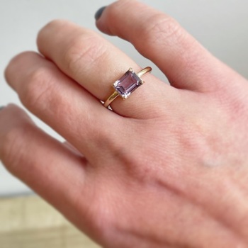 Amethyst 9ct yellow gold ring