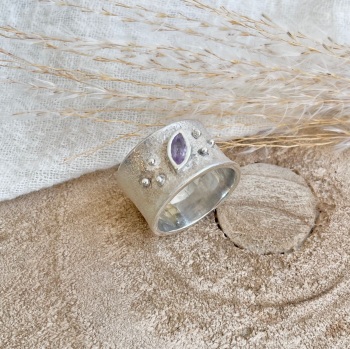 Amethyst ring extra wide in sterling silver