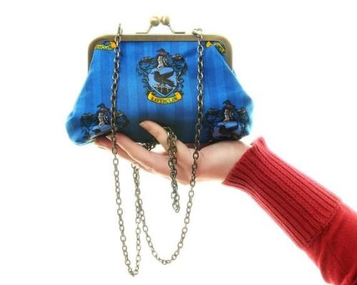 HARRY POTTER SLYTHERIN HOUSE CREST HANDBAG