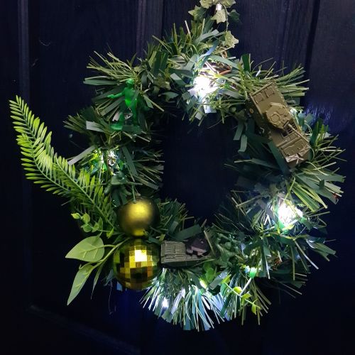 TOY SOLDIERS ARMY TANK FESTIVE WREATH #2
