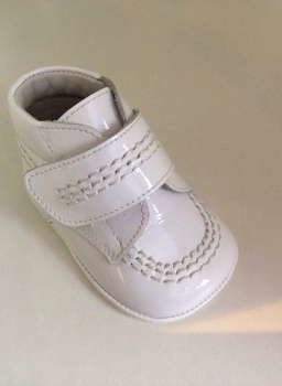 .Boys Andanines Soft Sole Shoes - White