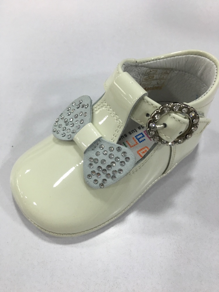  Girls Andanines Soft Sole Shoes - Cream