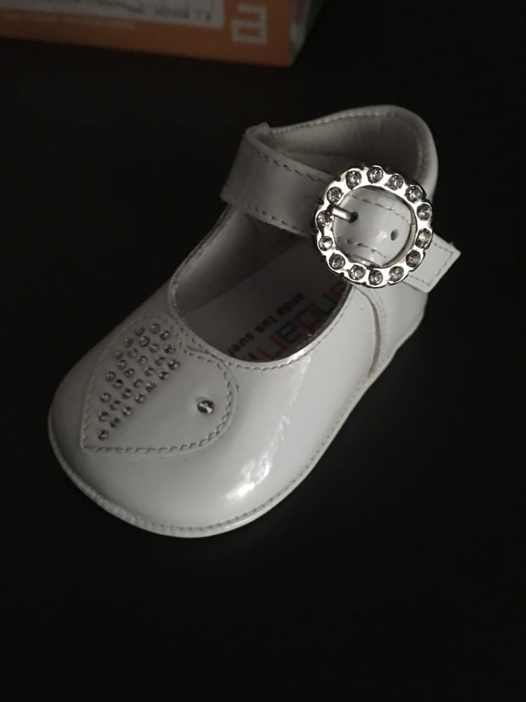  Girls Andanines Soft Sole Shoes - White