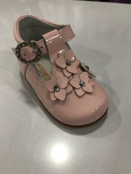 Girls Andanines Pink Patent Shoes.