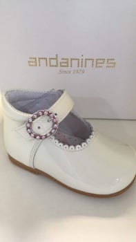 Girls Andanines Cream Patent Shoes