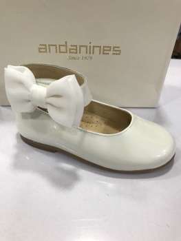 Girls Andanines White Pearl Patent Shoes 191876