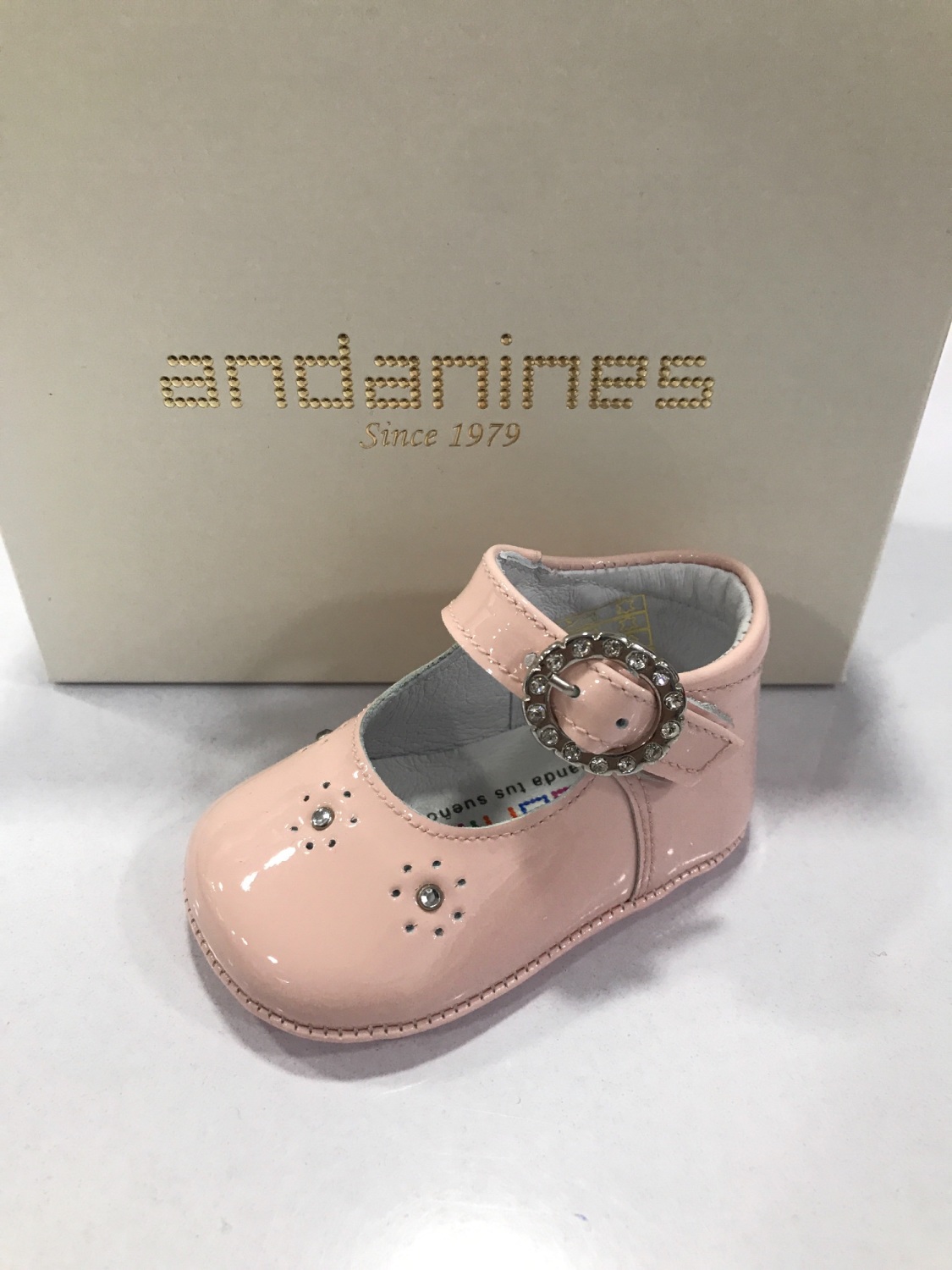 Andanines Girls Shoes In Gold 2 main image 0