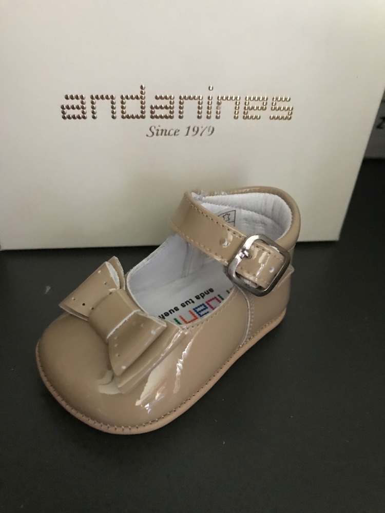  Girls Andanines Soft Sole Shoes - Camel 182887
