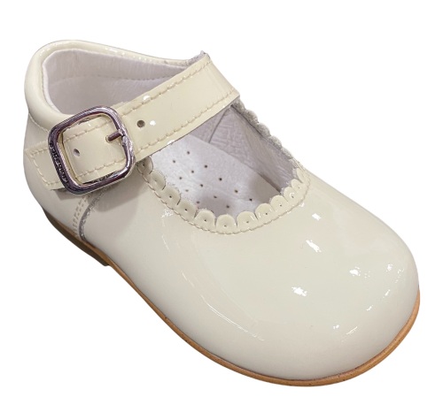 Girls Andanines Cream Patent Mary Jane Shoes