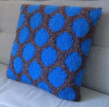 250 x 250 cushion spot blue