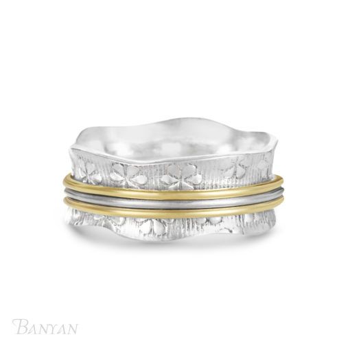 Banyan Floral Textured 3 Band Spinning Ring