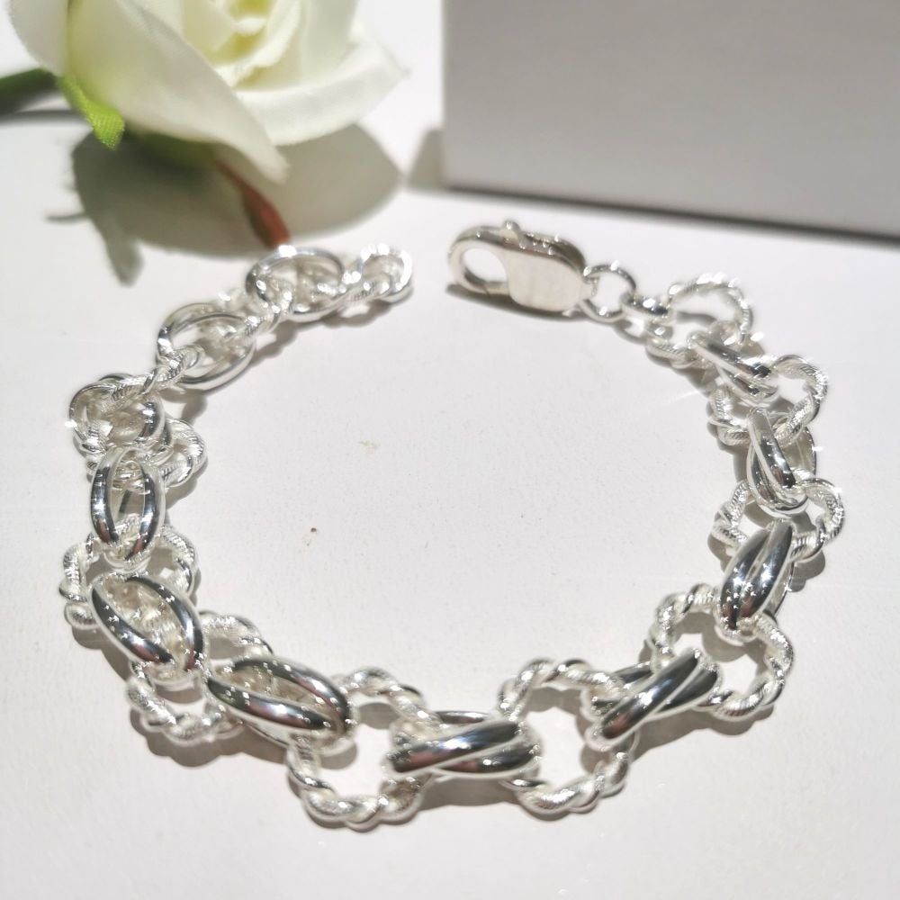 Silver Fancy Round Twist Link Bracelet