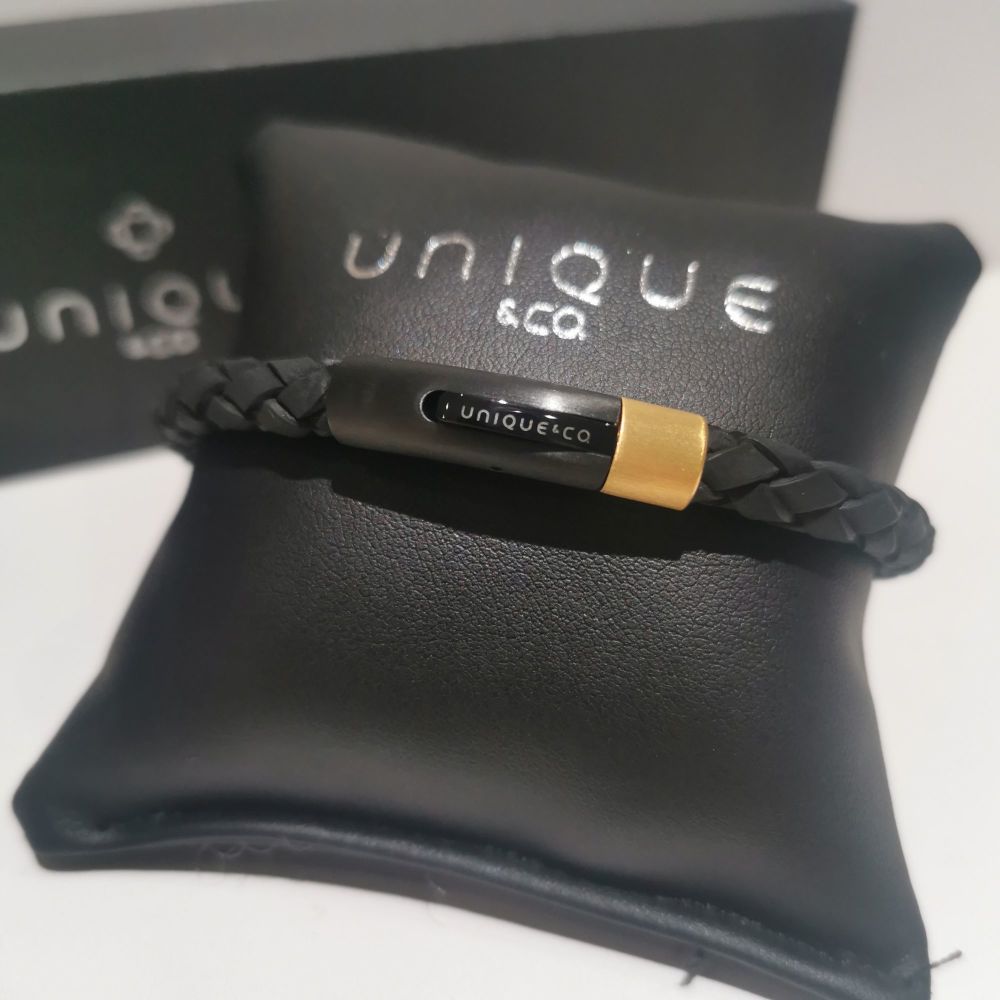 UNIQUE & CO  Black Leather Bracelet  - B506GO