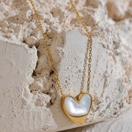 'HATTIE' Mother of Pearl Heart Necklace