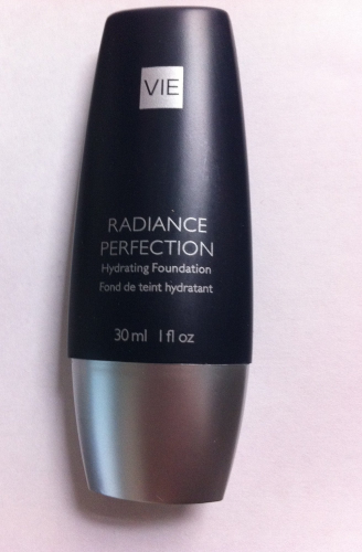 Vie Radiance Perfection Hydrating Foundation - Honey