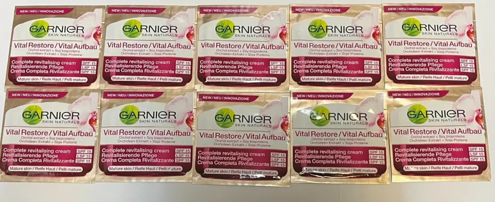 Garnier Skin Naturals Vital Restore Complete Day Cream