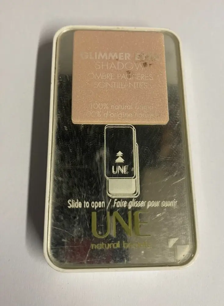 Une Glimmer Eyes Eyeshadow - G03