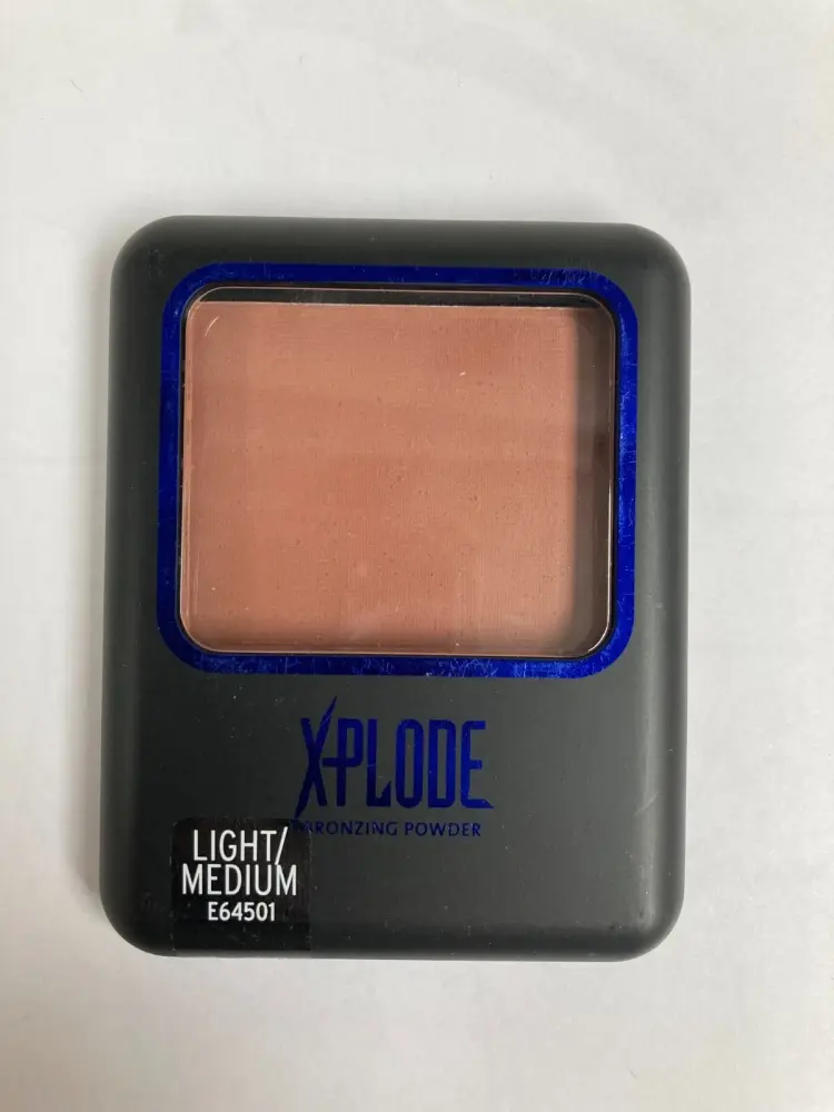 Xplode Compact Powder - Light / Medium