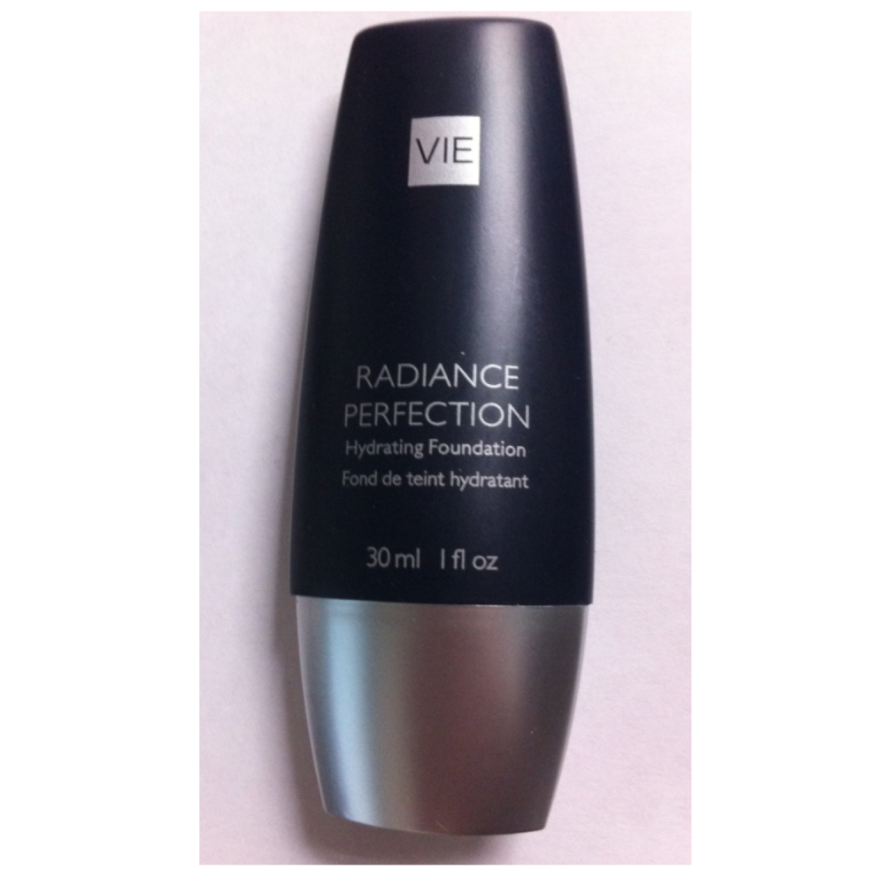 Vie Radiance Perfection Hydrating Foundation - Honey