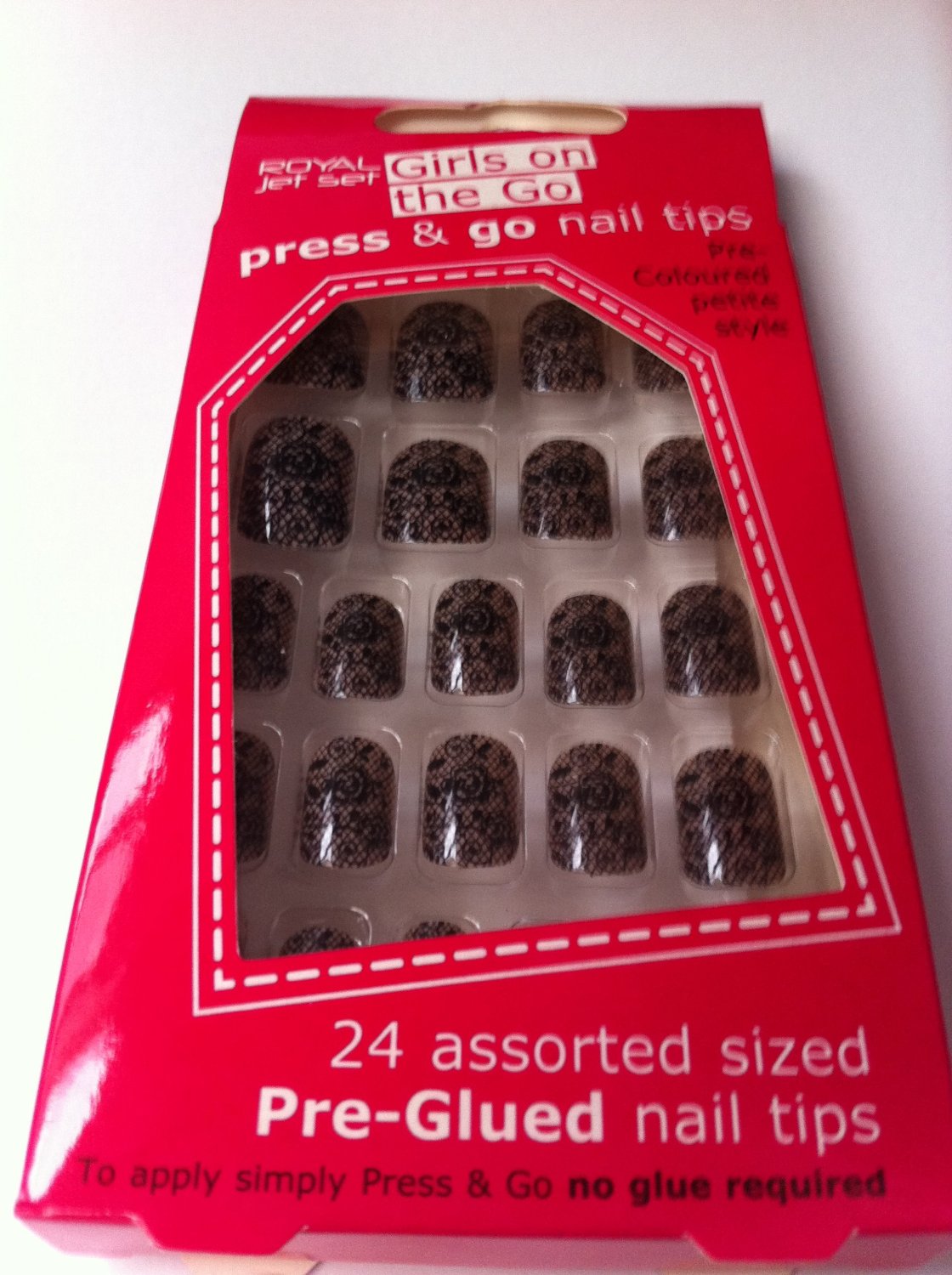 Royal Girls On The Go Press & Go Pre-Glued Nail Tips - Lace