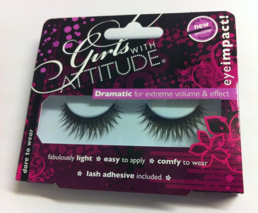  Girls With Attitude Dare To Wear Dramatic Eyelashes
