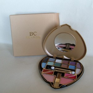 Body Collection Heart Shaped Beauty Palette 