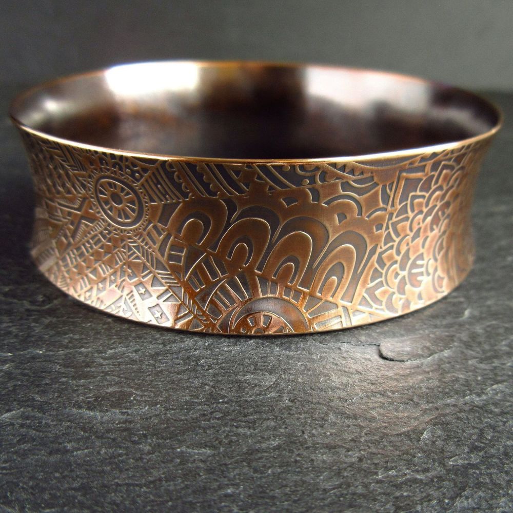Real Bronze Curved Bangle with Doodle Pattern
