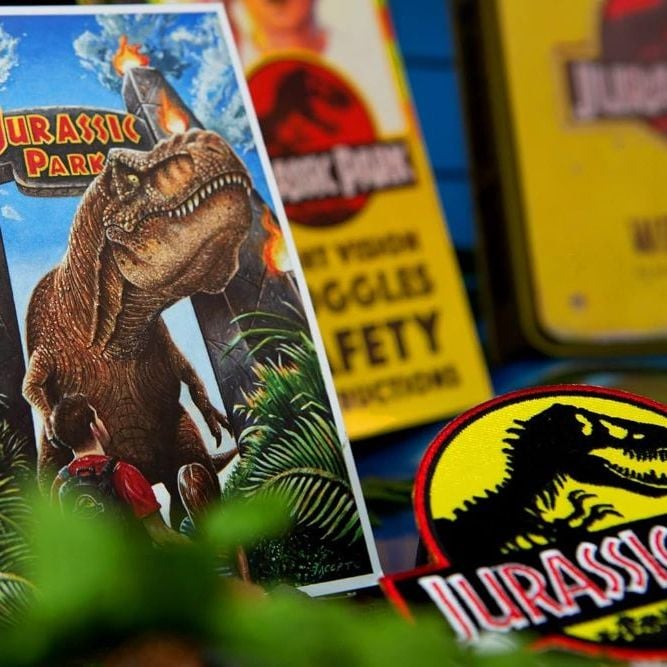 <!-- 005 --> Jurassic Park Merch