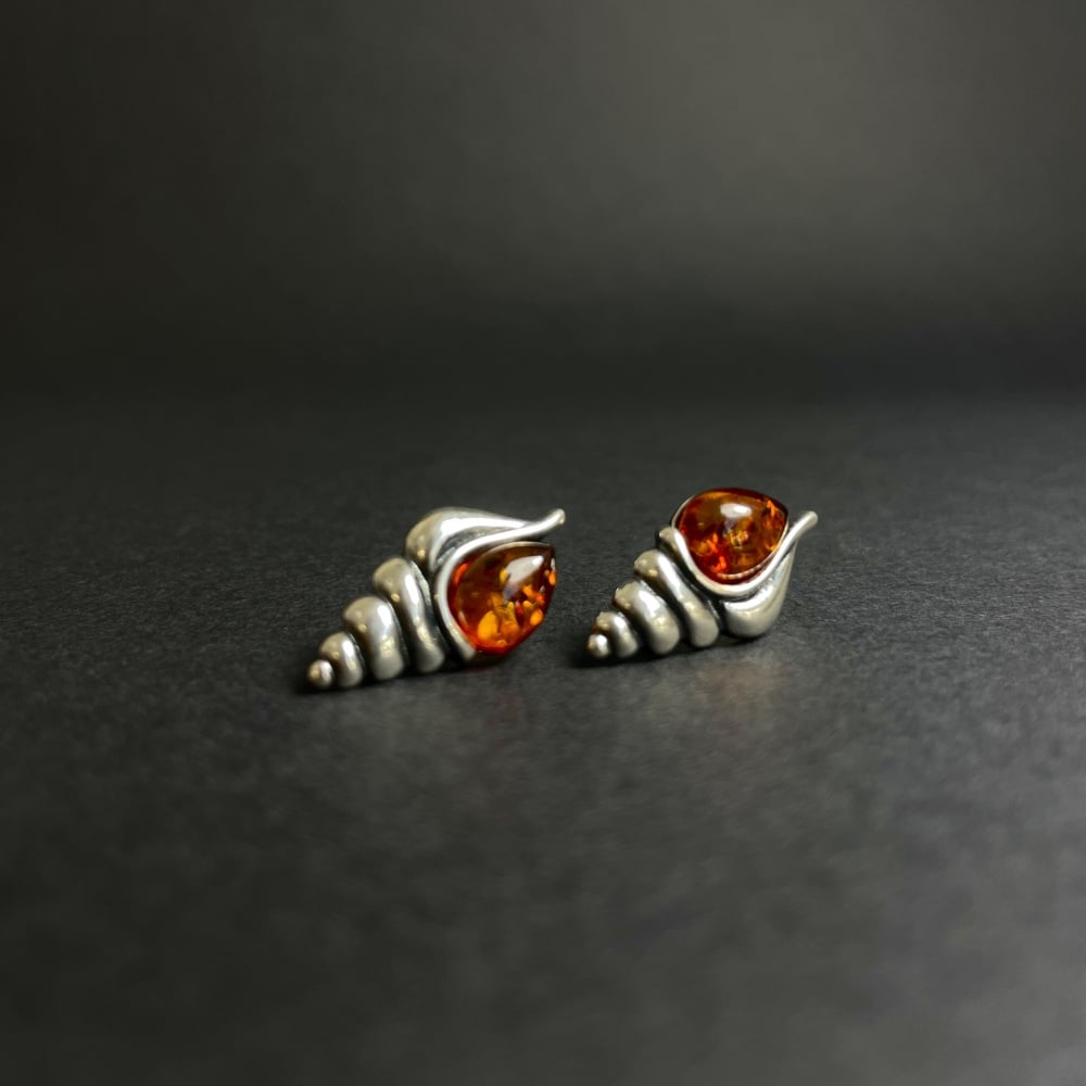 Baltic Amber Shell Stud Earrings (Sterling Silver)