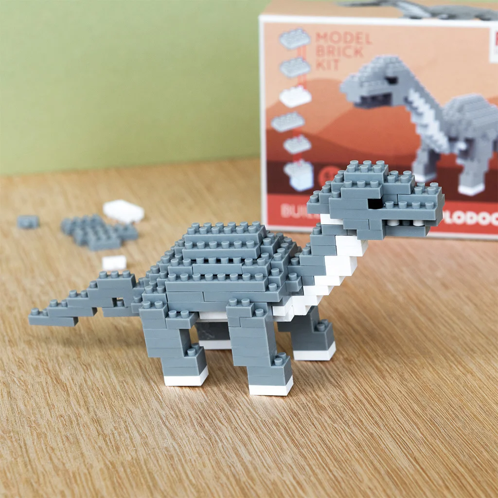 Build your own dinosaur model brick kit - Diplodocus