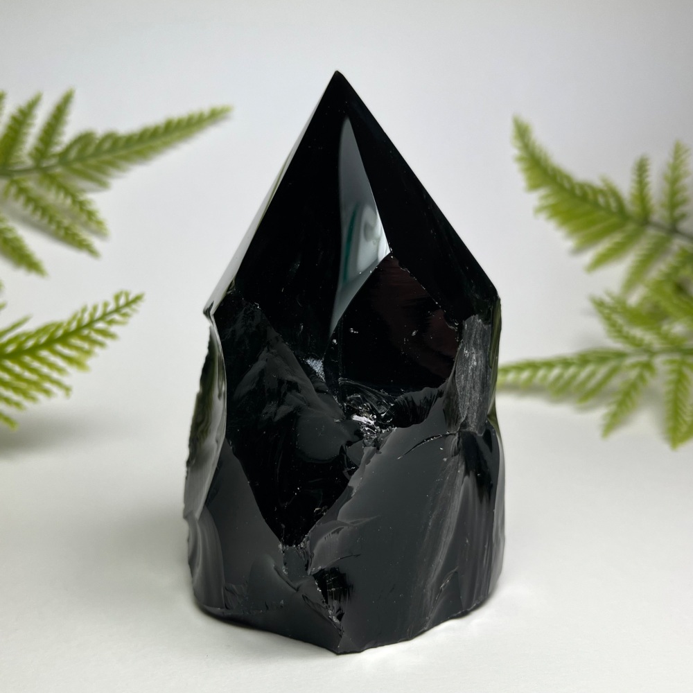 Mexican Obsidian (volcanic glass)