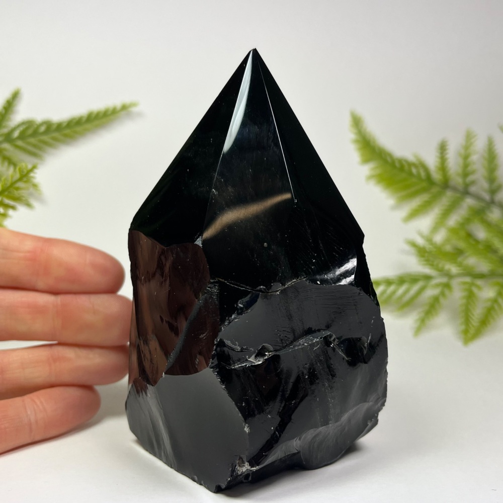 Mexican Obsidian (volcanic glass)
