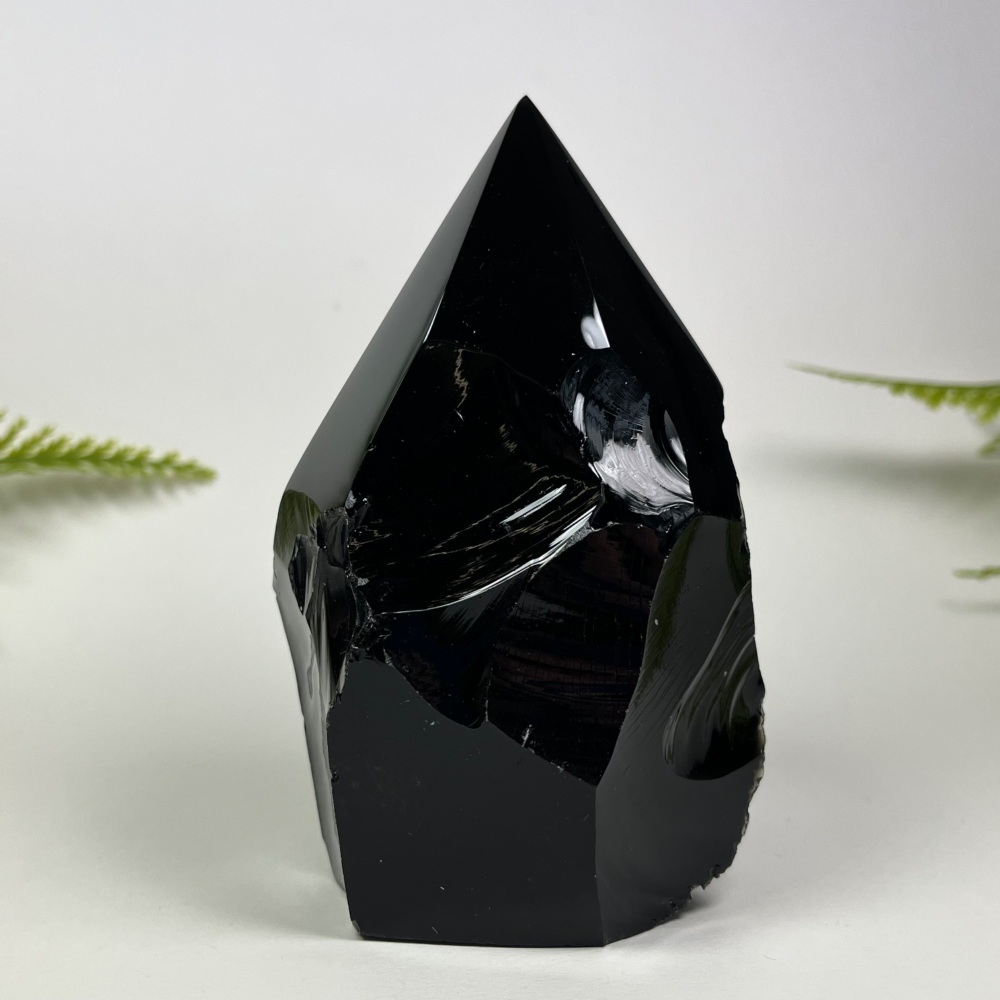 Mexican Obsidian (volcanic glass)