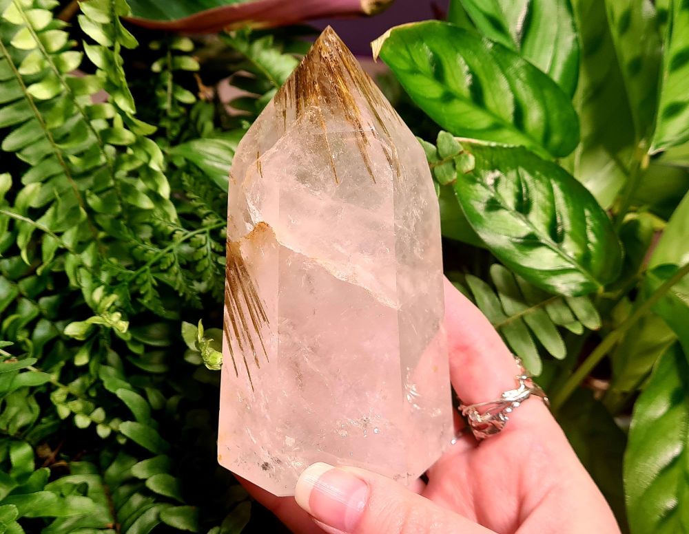 Golden Rutile Self-Healed Quartz Generator