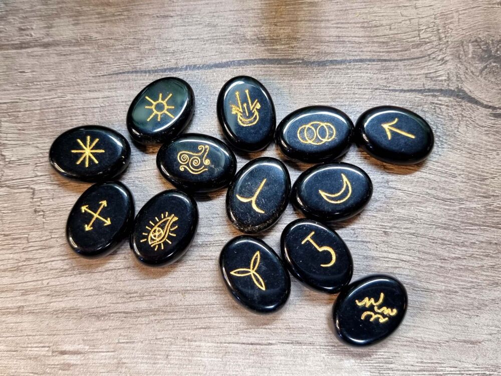 Witches Runes - Obsidian