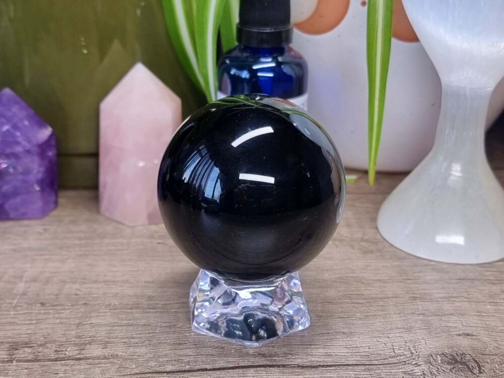 Golden Obsidian Sphere (1) – Transformation and Divination
