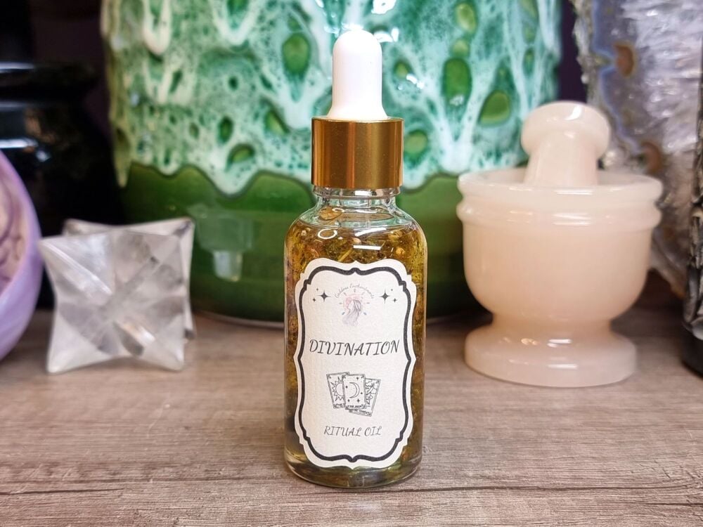 Hand Blended Divination Ritual Oil 30ml