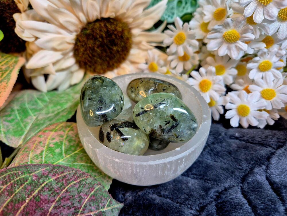 Prehnite Tumblestone
