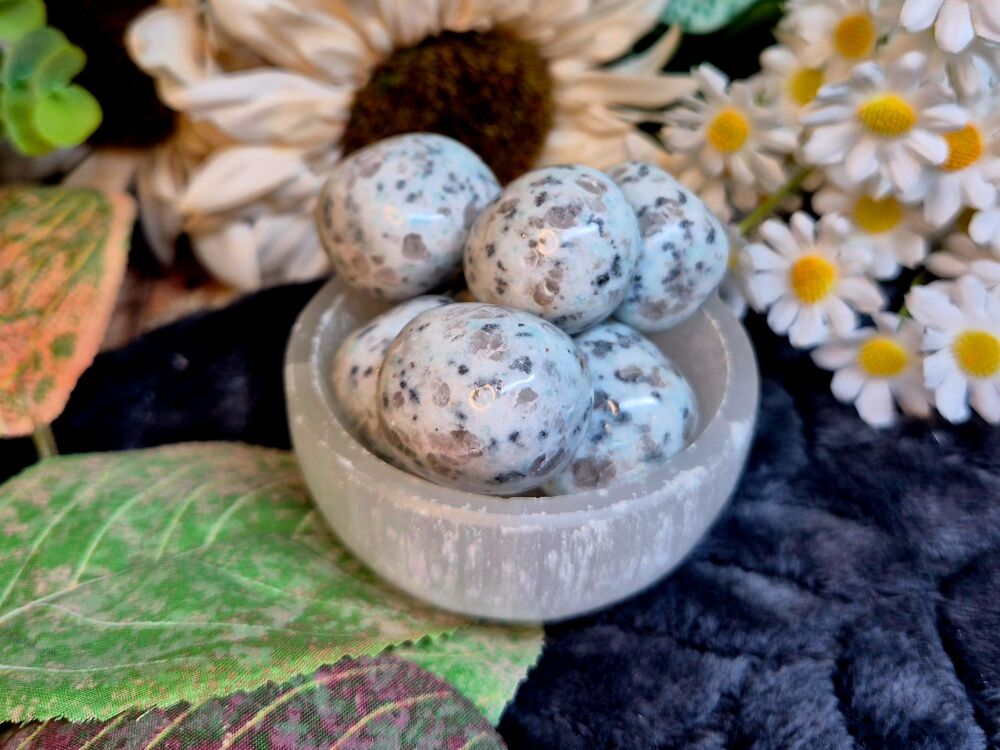 Kiwi Jasper Tumblestone - Large